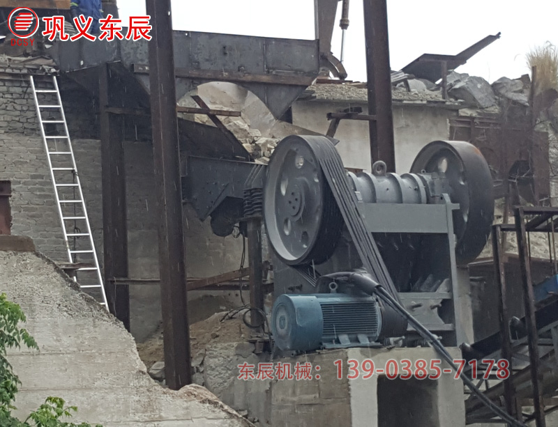 花岗岩破碎生产线颚破